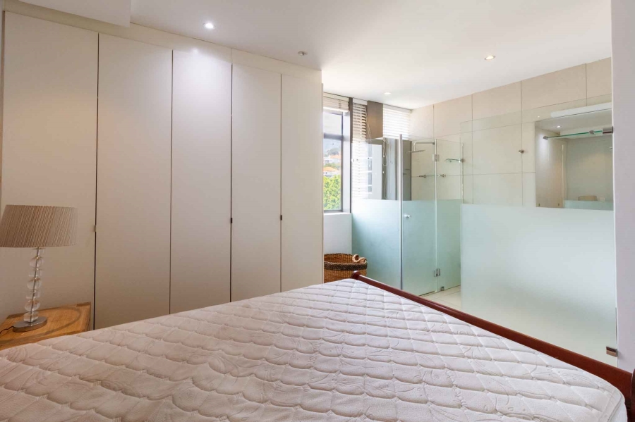 To Let 3 Bedroom Property for Rent in Green Point Western Cape